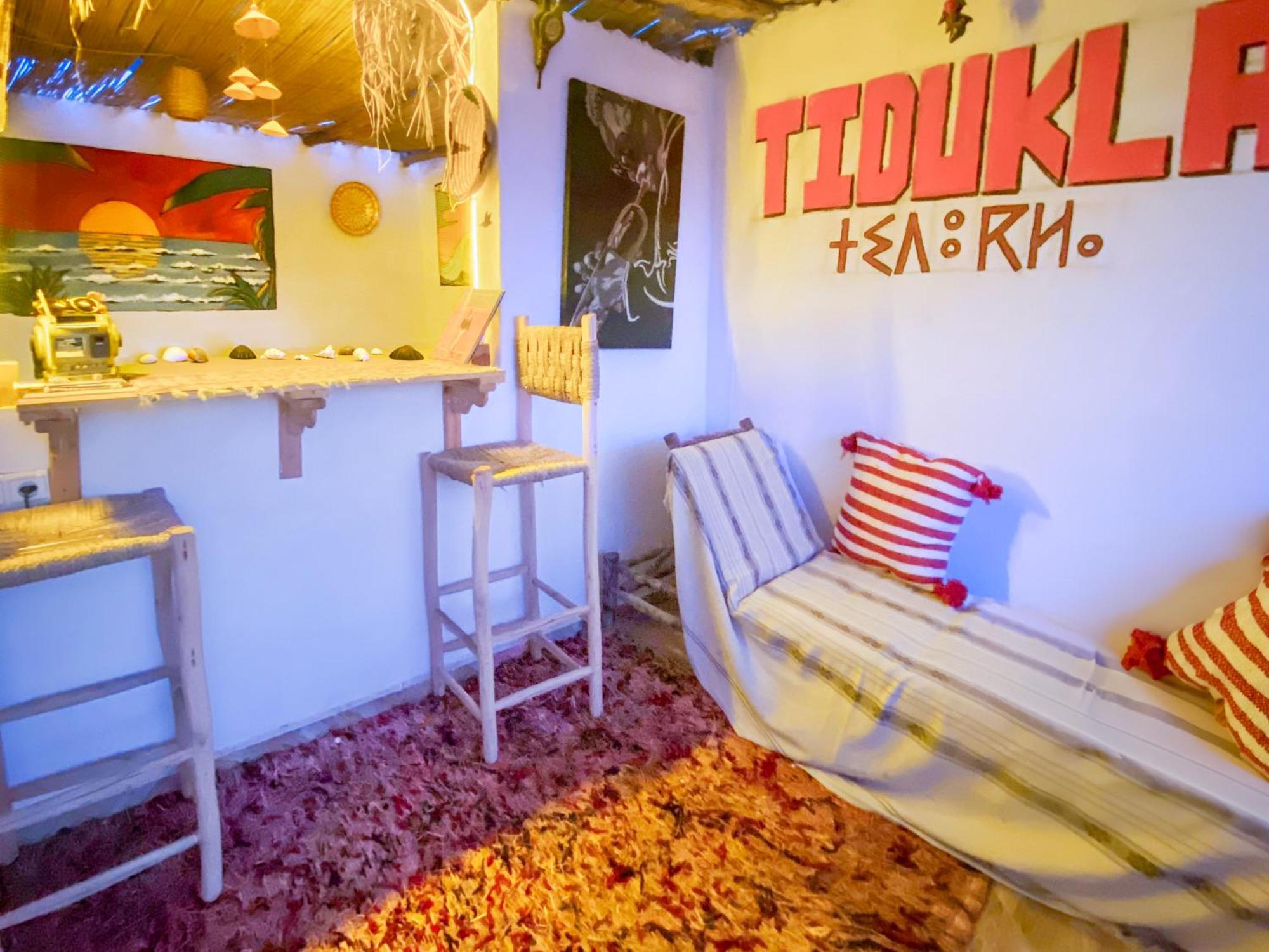 Bright Wave Surfhouse Hostel Tamraght Buitenkant foto