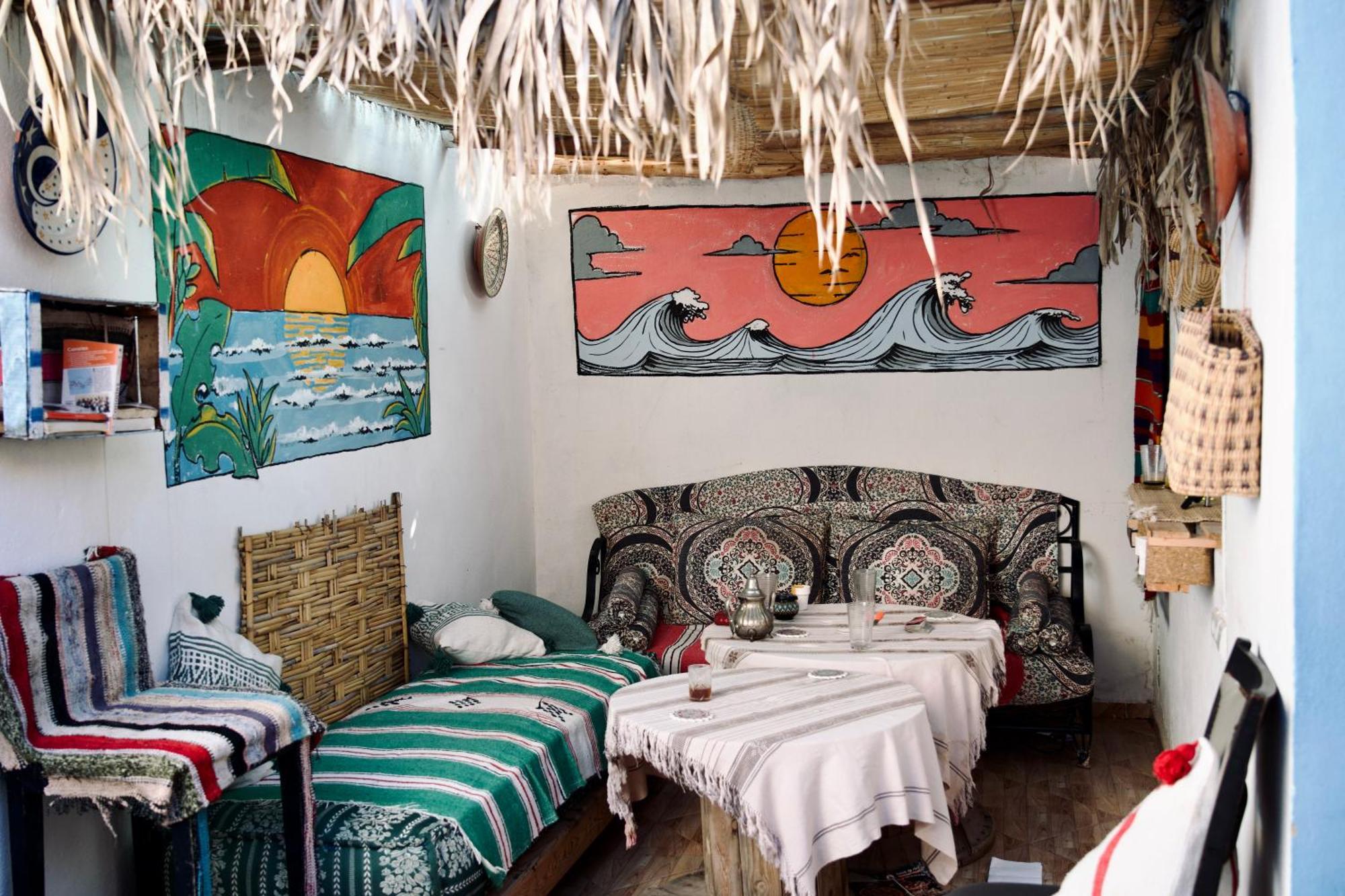 Bright Wave Surfhouse Hostel Tamraght Buitenkant foto