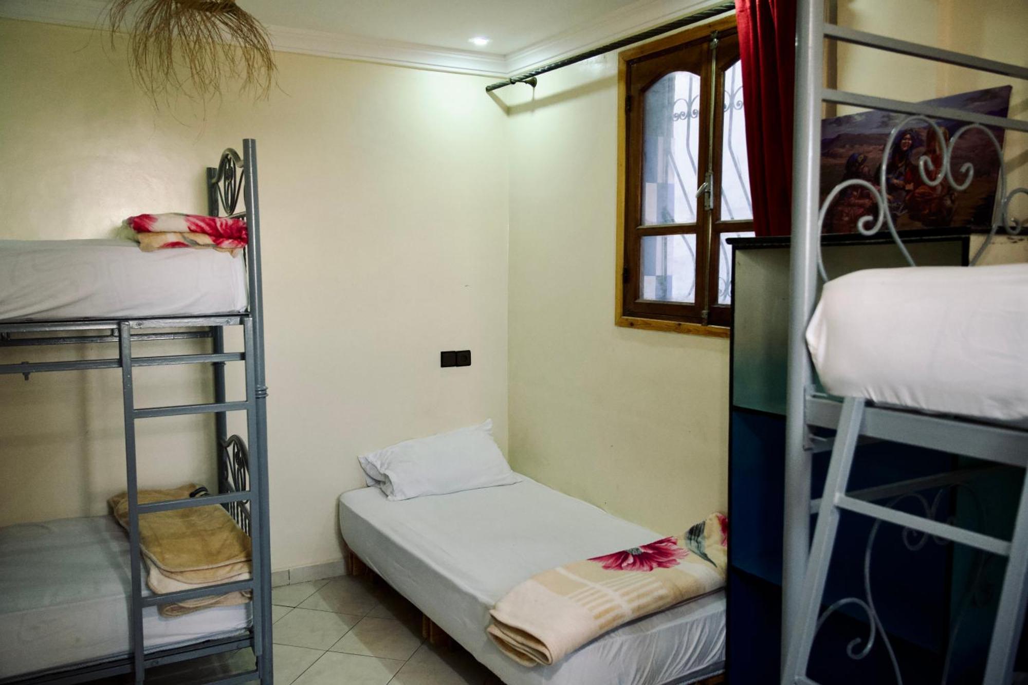 Bright Wave Surfhouse Hostel Tamraght Buitenkant foto